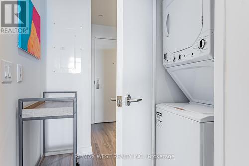 1218 - 20 Edward Street, Toronto, ON - Indoor Photo Showing Laundry Room