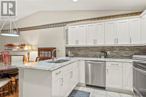 1824 Questa Drive, Windsor, ON - Indoor Photo Showing Kitchen With Double Sink