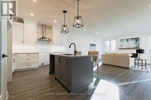 7 - 175 Glengariff Drive, Southwold (Talbotville), ON - Indoor Photo Showing Kitchen With Upgraded Kitchen