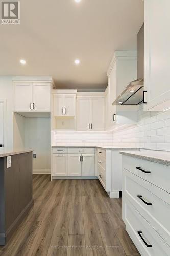 7 - 175 Glengariff Drive, Southwold (Talbotville), ON - Indoor Photo Showing Kitchen