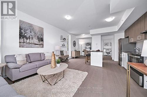 8 - 188 Angus Drive, Ajax (Northeast Ajax), ON - Indoor Photo Showing Living Room