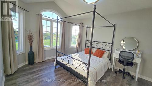 553 Hartley Boulevard, Milton, ON - Indoor Photo Showing Bedroom