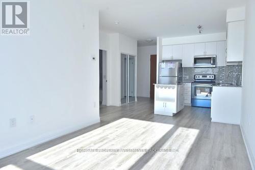 613 - 2800 Keele Street, Toronto, ON - Indoor Photo Showing Kitchen