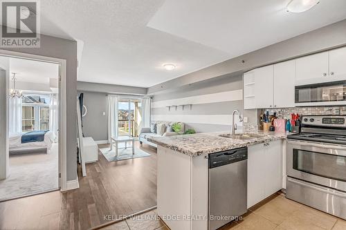 401 - 3060 Rotary Way, Burlington, ON - Indoor Photo Showing Kitchen