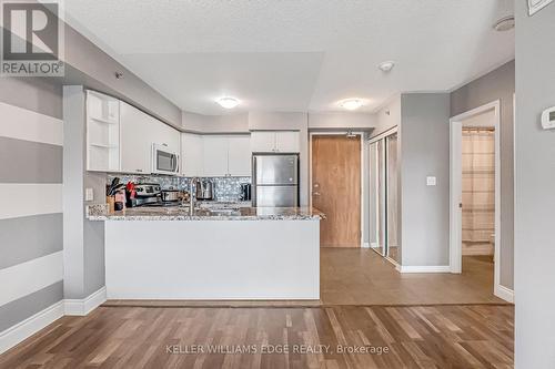 401 - 3060 Rotary Way, Burlington, ON - Indoor Photo Showing Kitchen