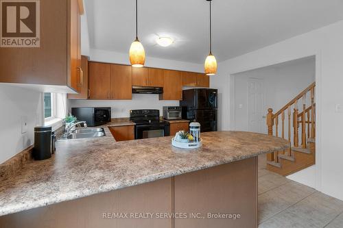 177 Decker Hollow Circle, Brampton, ON - Indoor Photo Showing Kitchen With Double Sink