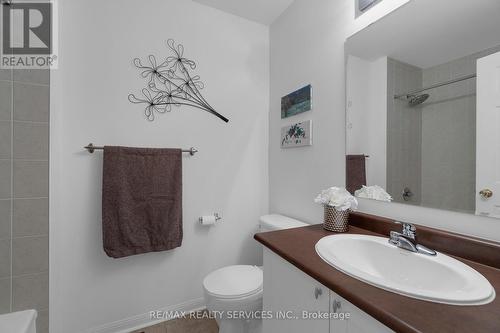 177 Decker Hollow Circle, Brampton, ON - Indoor Photo Showing Bathroom