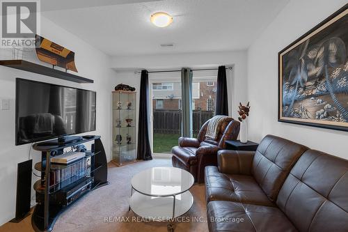 177 Decker Hollow Circle, Brampton, ON - Indoor Photo Showing Living Room