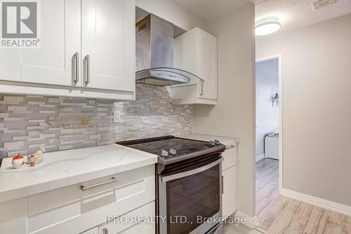 1616 - 4185 Shipp Drive, Mississauga, ON - Indoor Photo Showing Kitchen