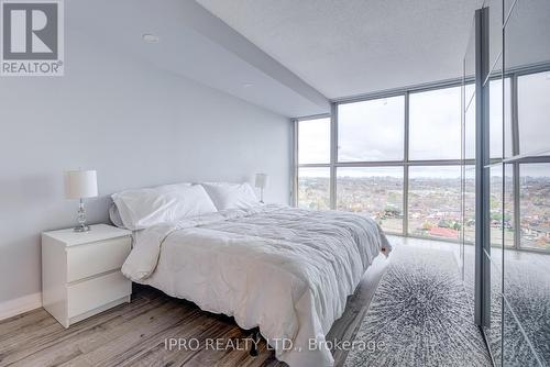 1616 - 4185 Shipp Drive, Mississauga, ON - Indoor Photo Showing Bedroom