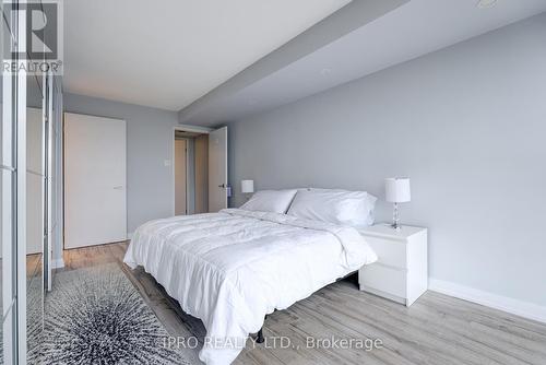 1616 - 4185 Shipp Drive, Mississauga, ON - Indoor Photo Showing Bedroom