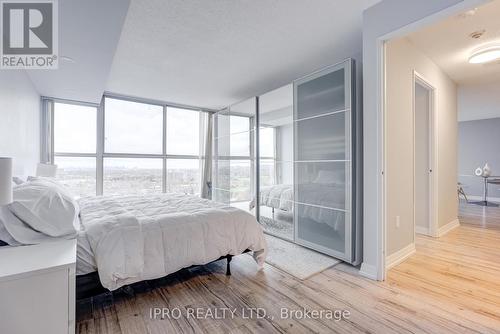 1616 - 4185 Shipp Drive, Mississauga, ON - Indoor Photo Showing Bedroom