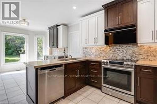 1404 The Links Drive, Oakville, ON - Indoor Photo Showing Kitchen