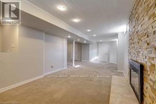 1404 The Links Drive, Oakville, ON - Indoor Photo Showing Other Room