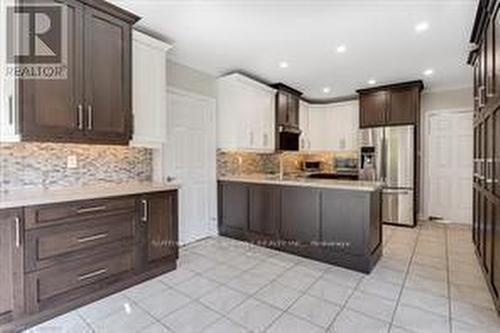 1404 The Links Drive, Oakville, ON - Indoor Photo Showing Kitchen