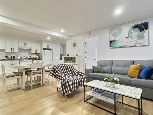 Vue d'ensemble - 119  - 127 Rue Mailhot, Thetford Mines, QC - Indoor Photo Showing Living Room