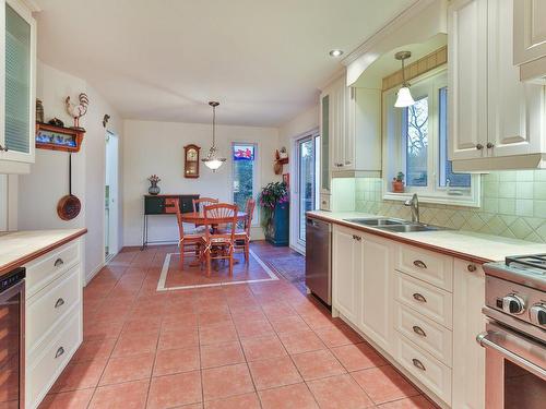 Overall view - 147 Rue Maxime, Saint-Jean-Sur-Richelieu, QC - Indoor Photo Showing Kitchen With Double Sink