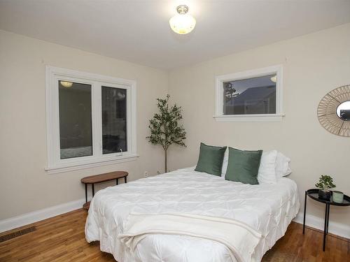 639 Red River Road, Thunder Bay, ON - Indoor Photo Showing Bedroom