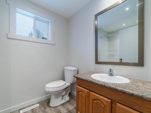 723 Airport Road, Kenora, ON - Indoor Photo Showing Bathroom