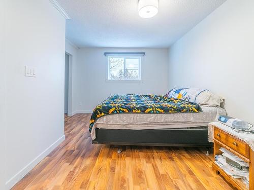 723 Airport Road, Kenora, ON - Indoor Photo Showing Bedroom