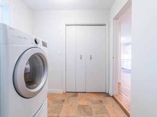 723 Airport Road, Kenora, ON - Indoor Photo Showing Laundry Room