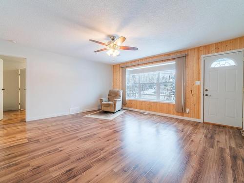 723 Airport Road, Kenora, ON - Indoor Photo Showing Other Room