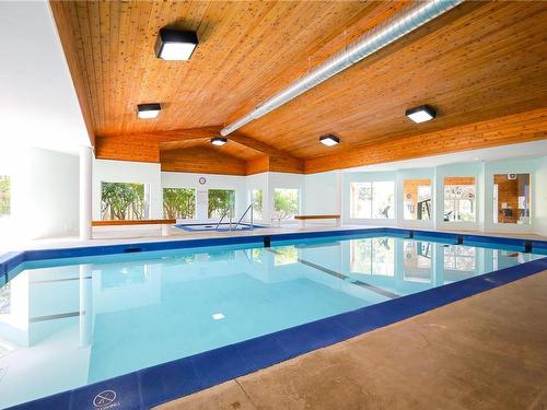 1301-27 Island Hwy South, Campbell River, BC - Indoor Photo Showing Other Room With In Ground Pool