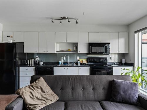 206-932 Johnson St, Victoria, BC - Indoor Photo Showing Kitchen