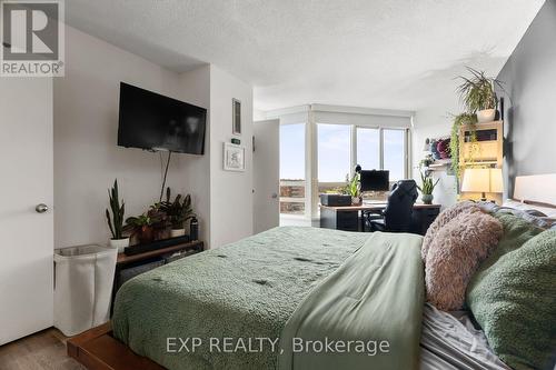 706 - 75 King Street E, Mississauga, ON - Indoor Photo Showing Bedroom