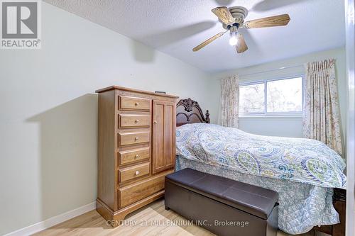 12 - 960 Warwick Court, Burlington, ON - Indoor Photo Showing Bedroom