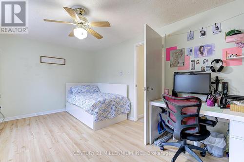 12 - 960 Warwick Court, Burlington, ON - Indoor Photo Showing Bedroom