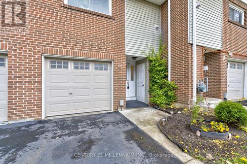 12 - 960 Warwick Court, Burlington, ON - Outdoor