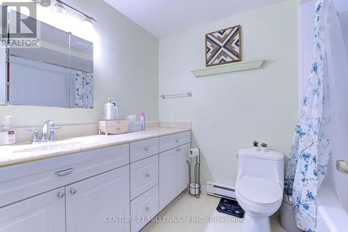 12 - 960 Warwick Court, Burlington, ON - Indoor Photo Showing Bathroom