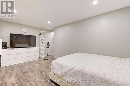 12 - 960 Warwick Court, Burlington, ON - Indoor Photo Showing Bedroom