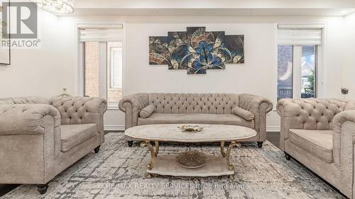 76 Elmcrest Drive, Brampton, ON - Indoor Photo Showing Living Room