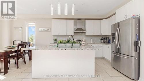 76 Elmcrest Drive, Brampton, ON - Indoor Photo Showing Kitchen