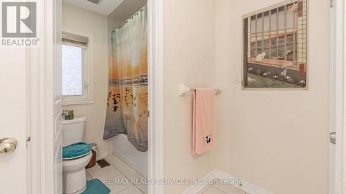 76 Elmcrest Drive, Brampton, ON - Indoor Photo Showing Bathroom