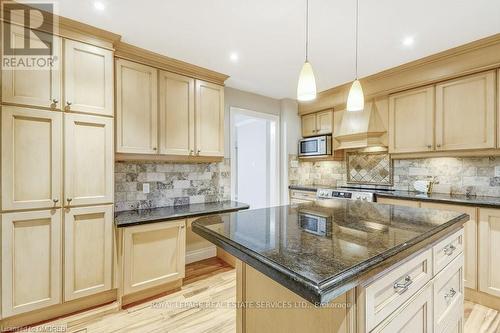 29 - 1135 Mccraney Street E, Oakville, ON - Indoor Photo Showing Kitchen With Upgraded Kitchen