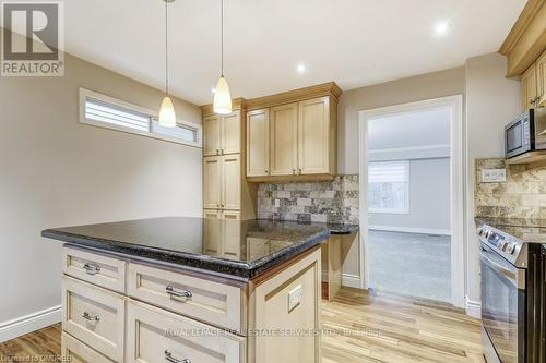 29 - 1135 Mccraney Street E, Oakville, ON - Indoor Photo Showing Kitchen