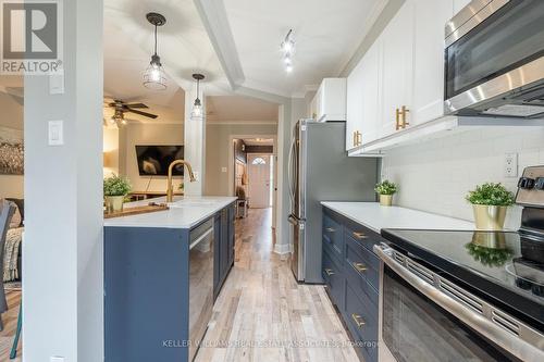 34 Corey Circle, Halton Hills, ON - Indoor Photo Showing Kitchen With Upgraded Kitchen