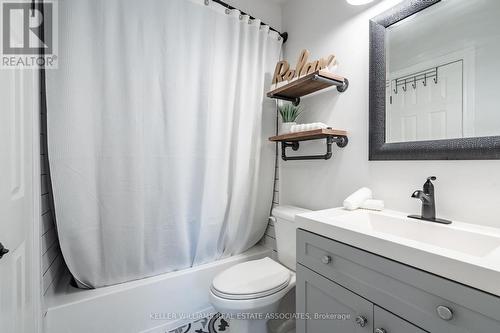 34 Corey Circle, Halton Hills, ON - Indoor Photo Showing Bathroom