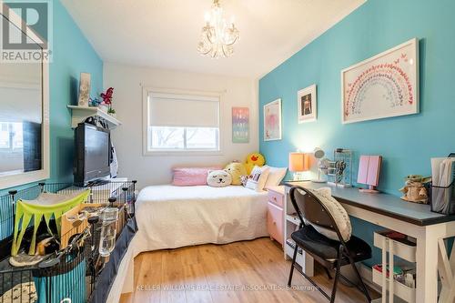 34 Corey Circle, Halton Hills, ON - Indoor Photo Showing Bedroom