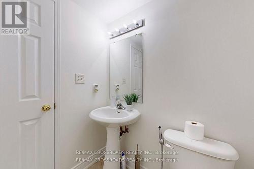 2423 Ravinebrook Crescent, Oakville, ON - Indoor Photo Showing Bathroom