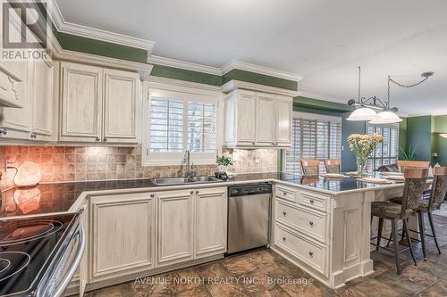 69 Ipswich Terrace, Ottawa, ON - Indoor Photo Showing Kitchen With Double Sink With Upgraded Kitchen