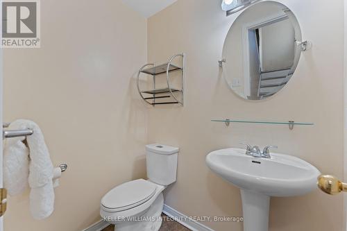 210 - 36D Forester Crescent, Ottawa, ON - Indoor Photo Showing Bathroom