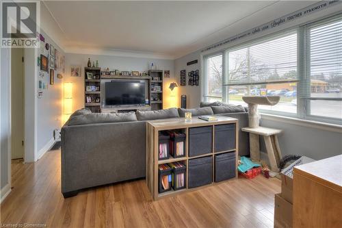 Living room with wood-type flooring - 524 Krug Street, Kitchener, ON - Indoor