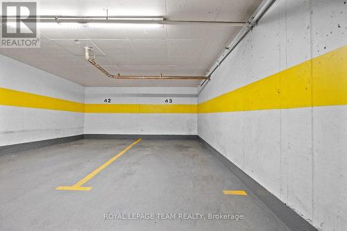 1408 - 201 Parkdale Avenue, Ottawa, ON - Indoor Photo Showing Garage