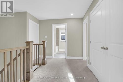 77 Axel Crescent, Ottawa, ON - Indoor Photo Showing Other Room