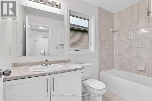 1023 Cedar Creek Drive, Ottawa, ON - Indoor Photo Showing Bathroom