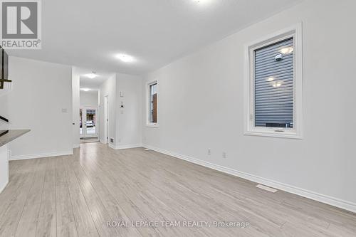 1023 Cedar Creek Drive, Ottawa, ON - Indoor Photo Showing Other Room